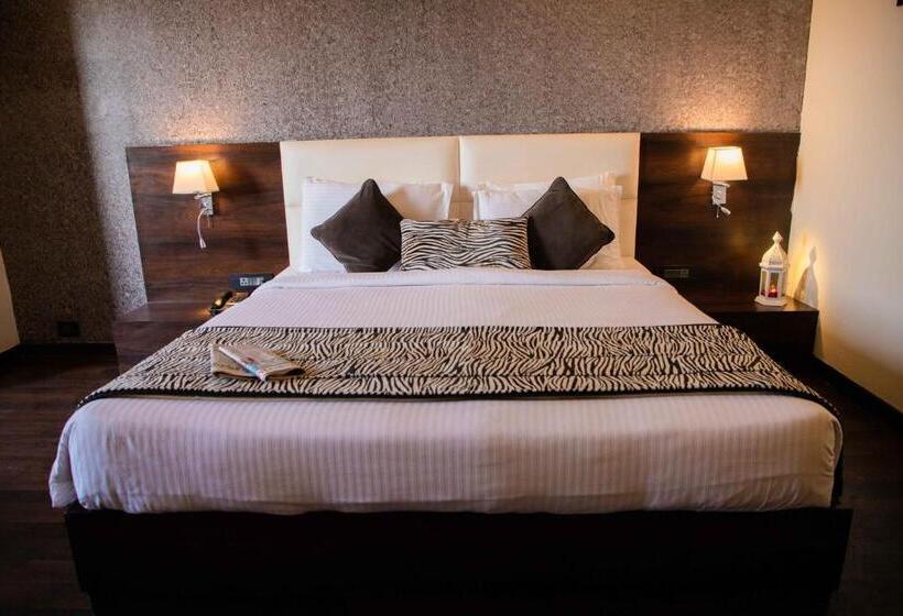 Deluxe Rum, The Baagh Ananta Elite Ranthambore