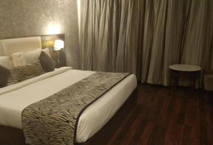 Deluxe Rum, The Baagh Ananta Elite Ranthambore