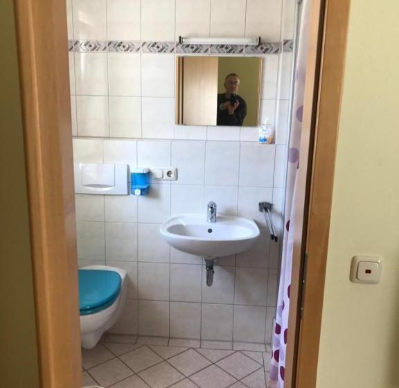 单人经济间, Jurahof Wuermser