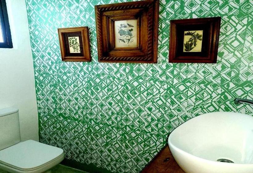 经济房, Villa Roc Guesthouse   Solar Power