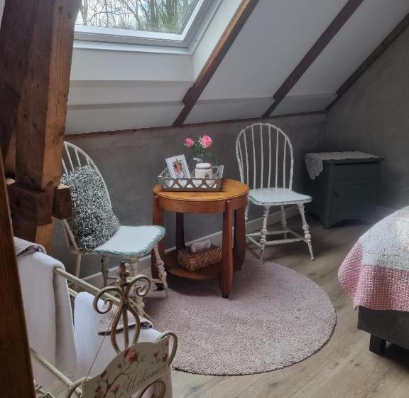 Номер Стандарт, Bed & Breakfast Aan De Beek