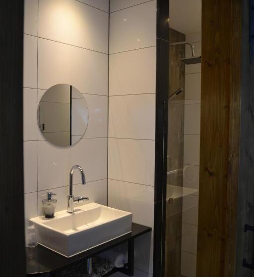 带共用浴室的标准房间, Bed & Breakfast Aan De Beek