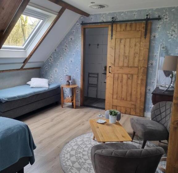 标准三人间, Bed & Breakfast Aan De Beek