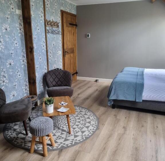 标准三人间, Bed & Breakfast Aan De Beek