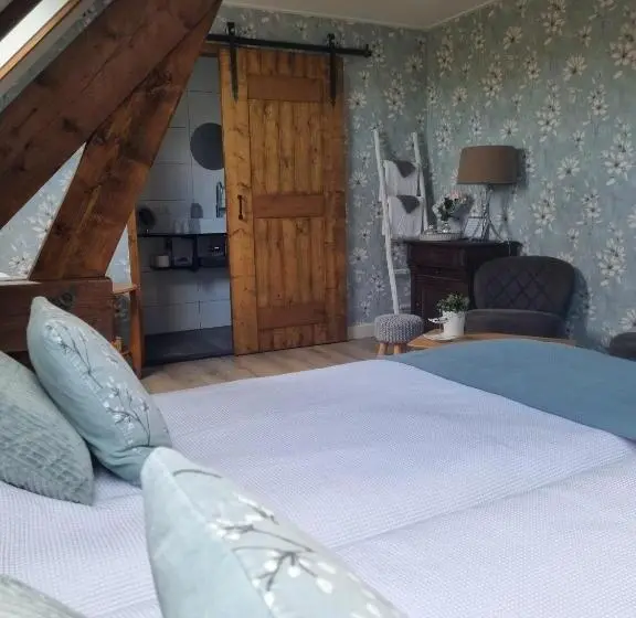 スタンダードトリプルルーム, Bed & Breakfast Aan De Beek