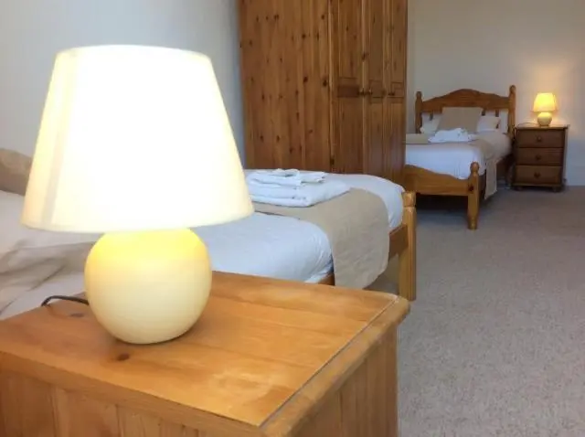 バス共有のスタンダードルーム, Cavell House Bed And Breakfast
