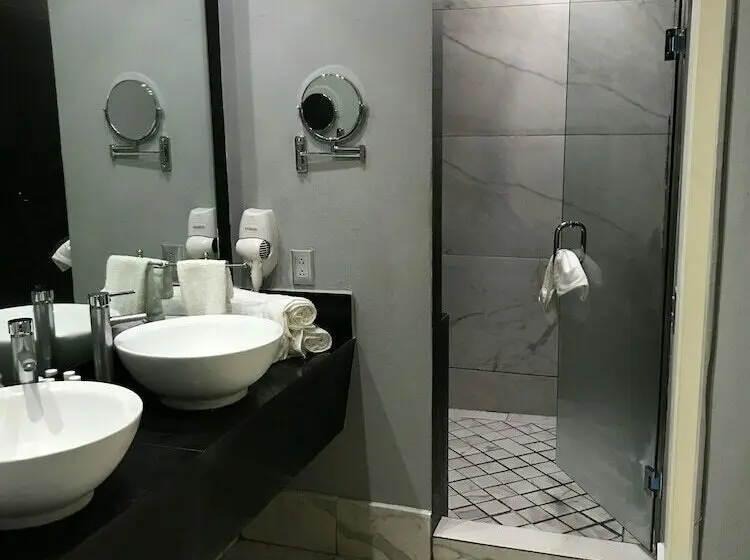 سوییت جونیور, Gran Hotel Cantera La Plaza