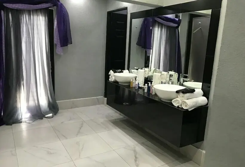 سوییت جونیور, Gran Hotel Cantera La Plaza