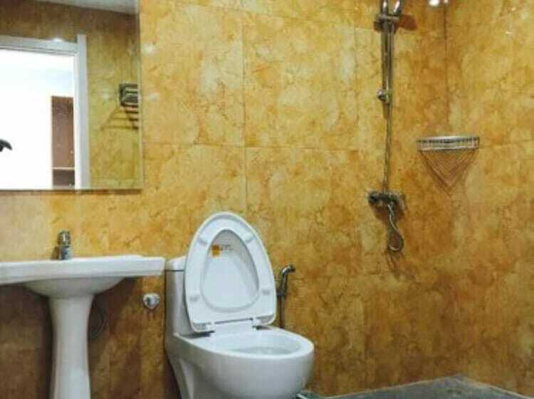 Standard Værelse, 99