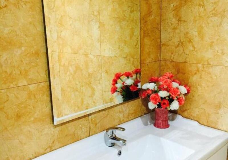 Suite med udsigt over byen, 99