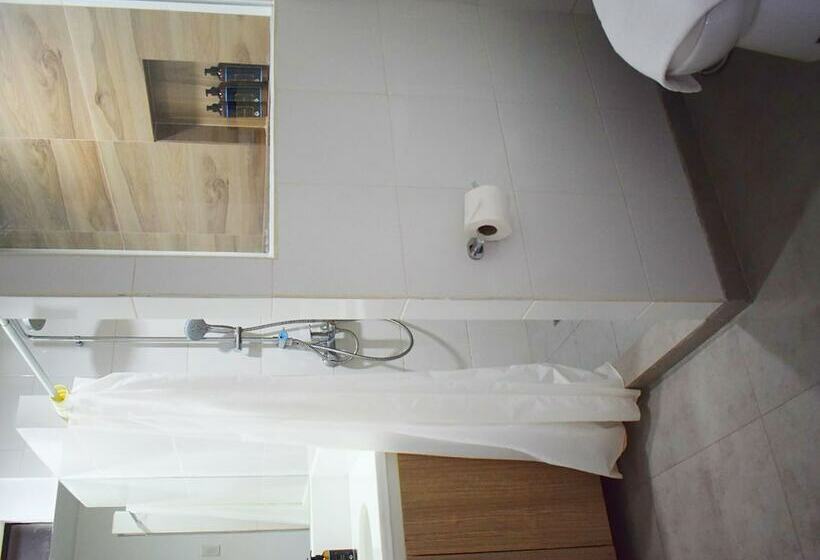 اتاق سوپریور چهار تخته, Paradores De Vigan