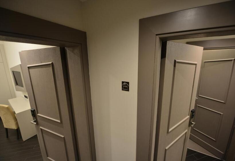 디럭스 룸, Petit Hotel Elita
