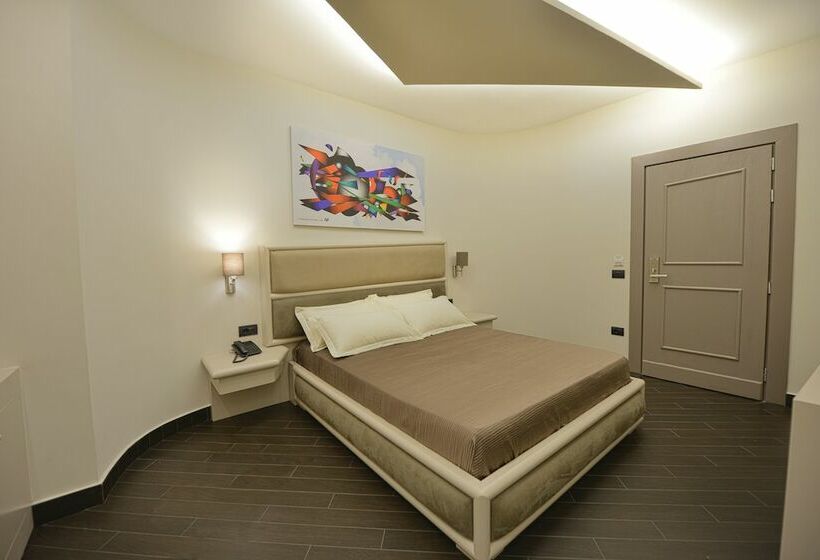 디럭스 룸, Petit Hotel Elita