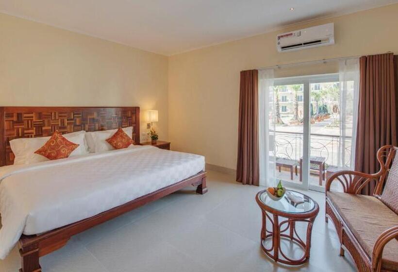 Номер Deluxe с Балконом, Sokha Palace Siem Reap