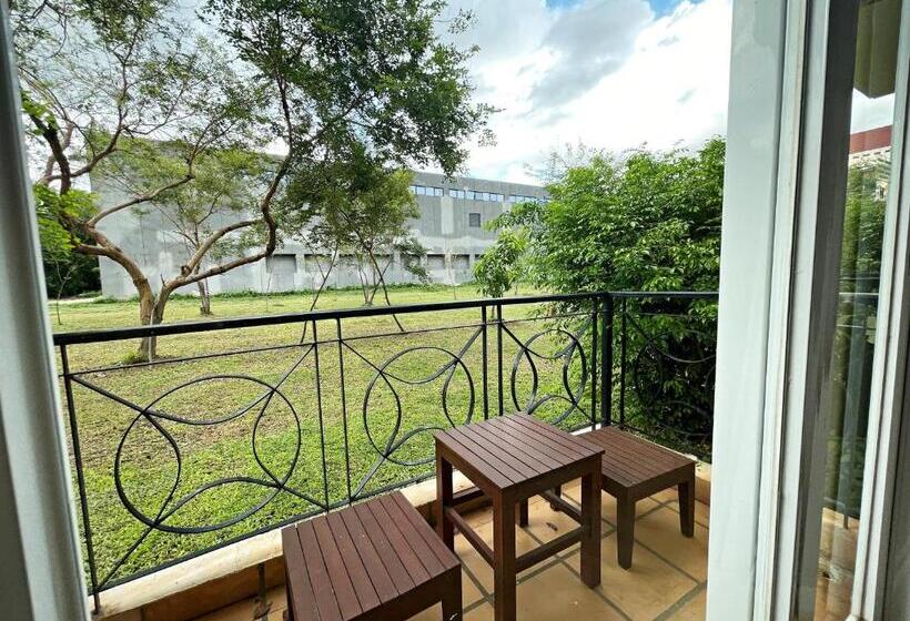 غرفة قياسية مطلّة علي الحديقة, Sokha Palace Siem Reap