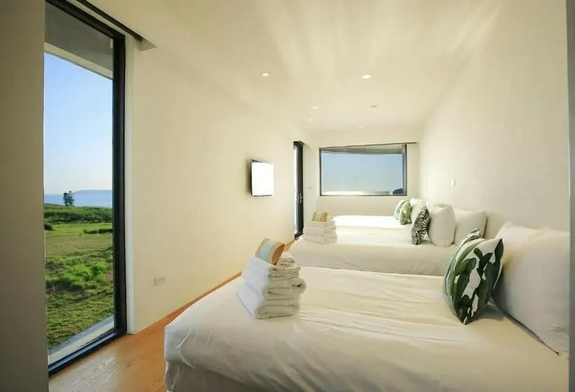 デラックスの４人部屋, Laguna Villas & Resorts