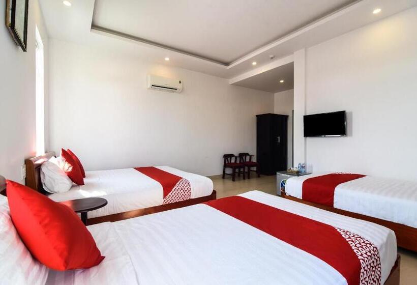 اتاق لوکس خانوادگی, Suburban Villa