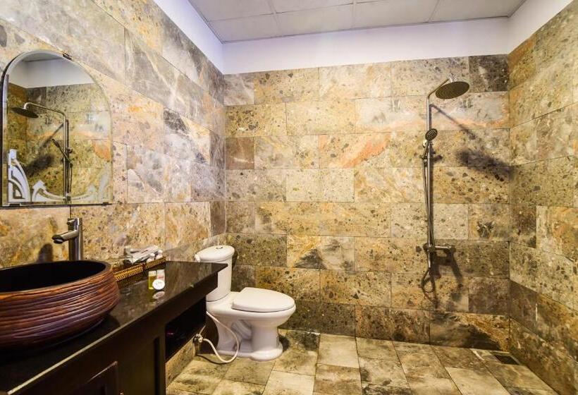 اتاق لوکس سه تخته, Suburban Villa