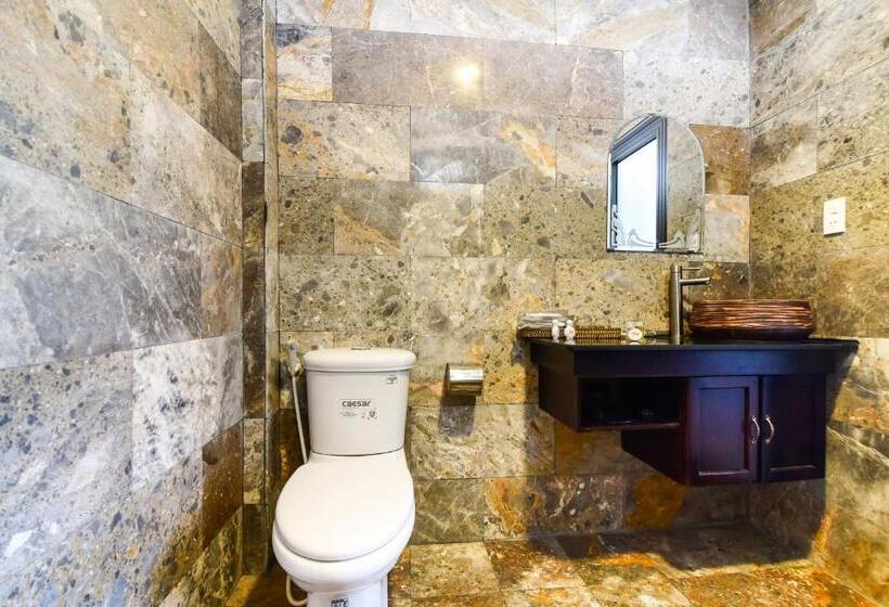 اتاق لوکس, Suburban Villa