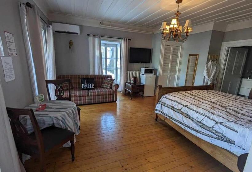 Люкс, La Maison Rousseau