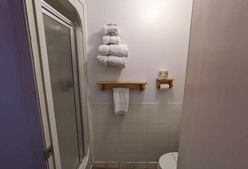 标准间, La Maison Rousseau