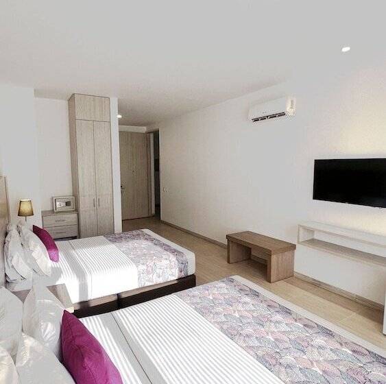 Superior Kamer, Ms Pacifico Chipichape