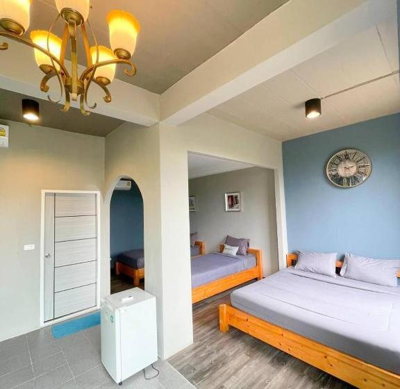 اتاق استاندارد چهارنفره با چشم‌انداز باغ, Krin Resort