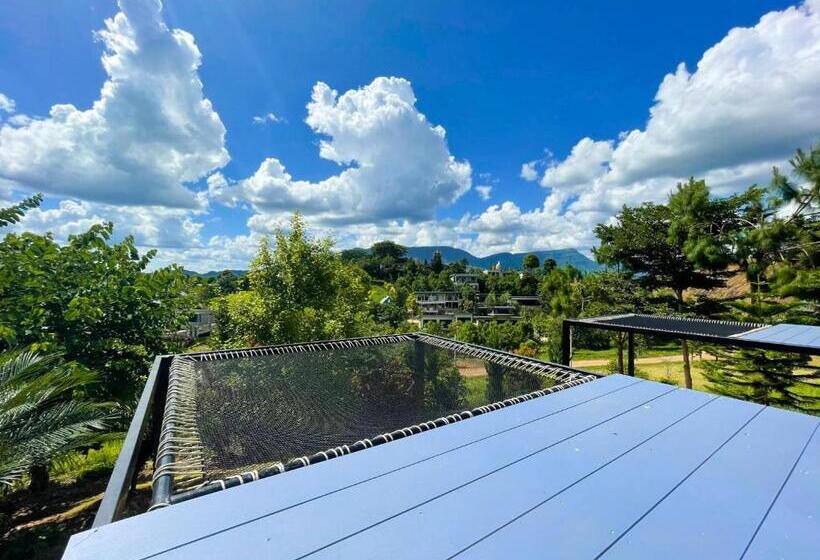 اتاق یک تخته با چشم‌انداز باغ, Krin Resort