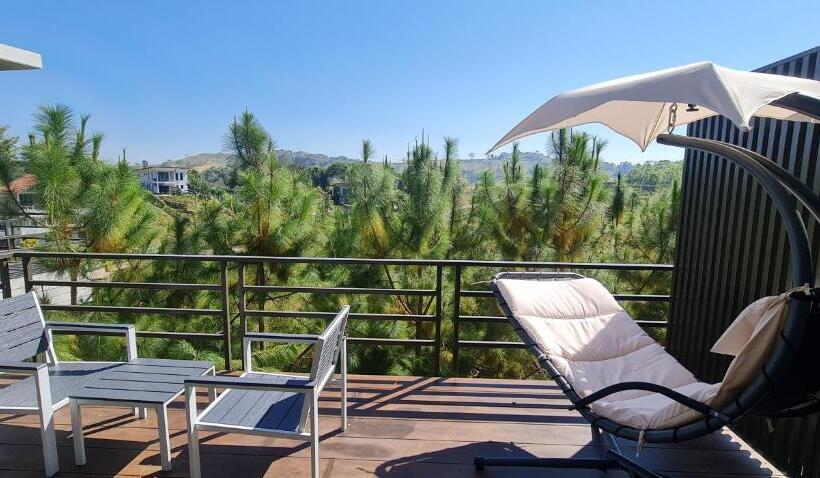 اتاق سوپریور با چشم‌انداز کوهستان, Krin Resort