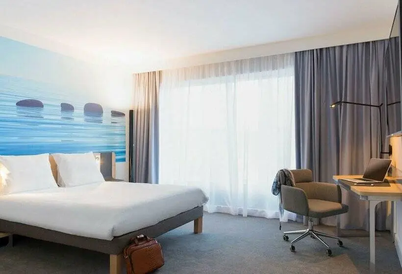 Perhehuone, Novotel Charleroi Centre