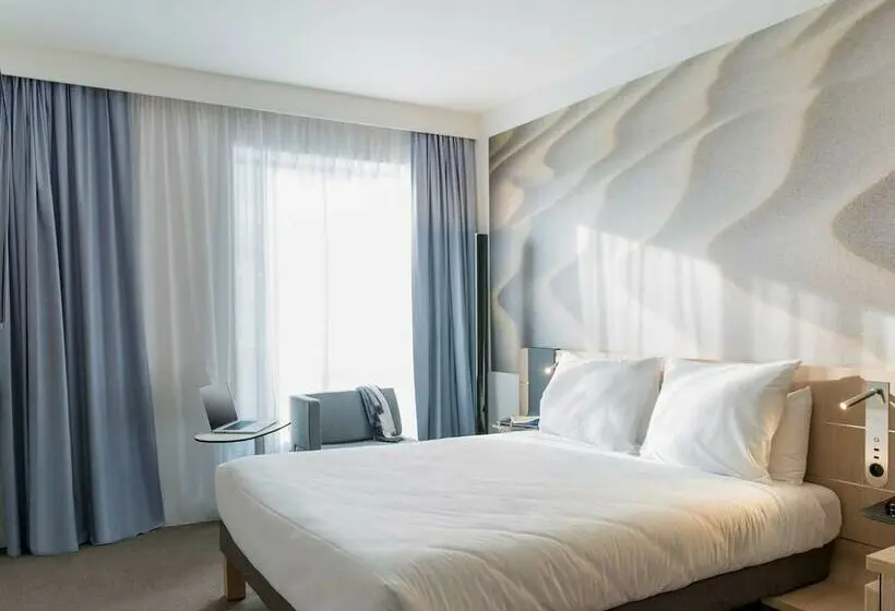 Perhehuone, Novotel Charleroi Centre