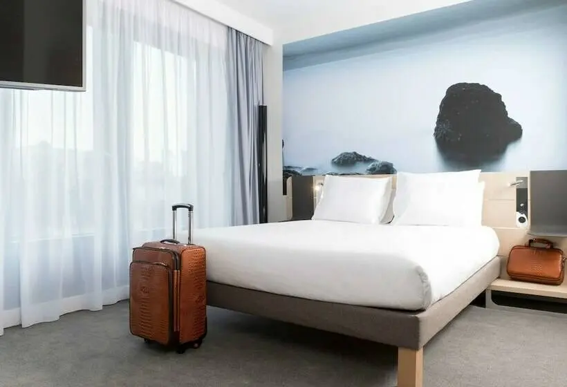 Superior-huone, Novotel Charleroi Centre
