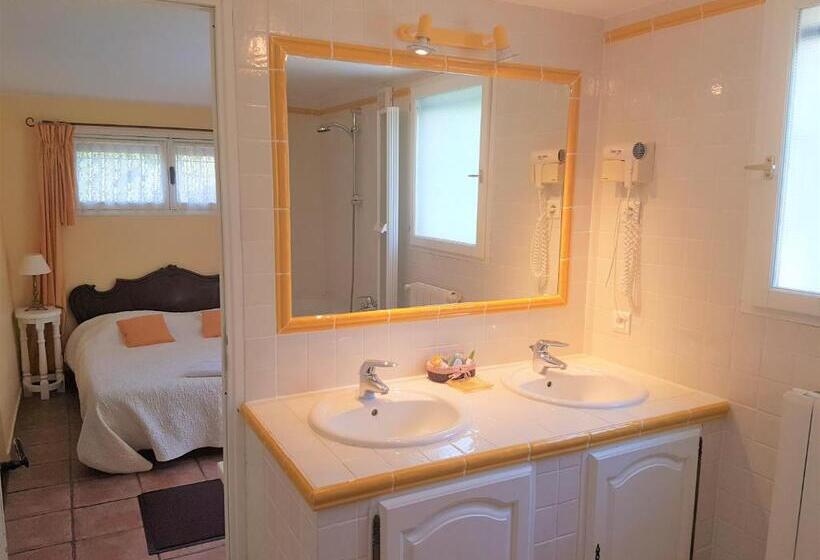 テラス付スイート, B&b With Charm, Quiet, Kitchen, Sw Pool