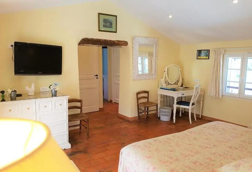 Standard-huone Parveke, B&b With Charm, Quiet, Kitchen, Sw Pool