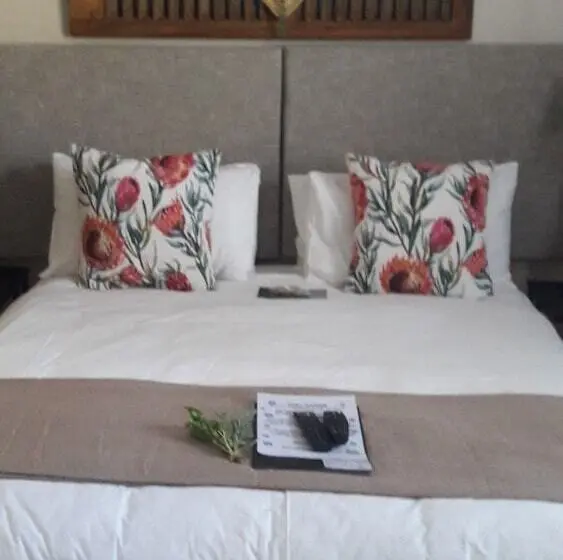 Deluxe Neljän Hengen Huone, De Akker Guest House Oudtshoorn