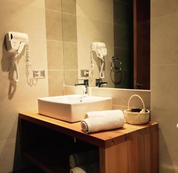 חדר סטנדרט עם מיטת קינג, Amun