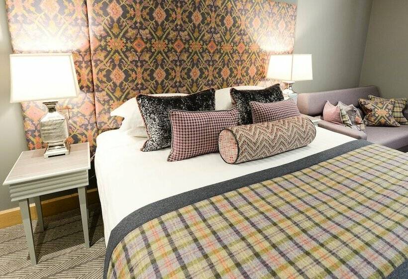 Полулюкс, Fence Gate Lodge