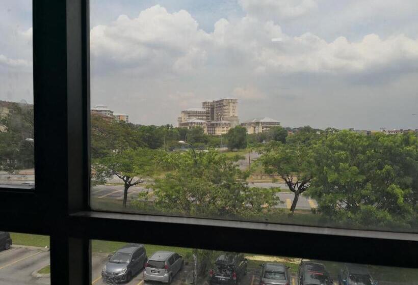 سوییت خانوادگی, Kristal Inn Hotel Uitm Shah Alam