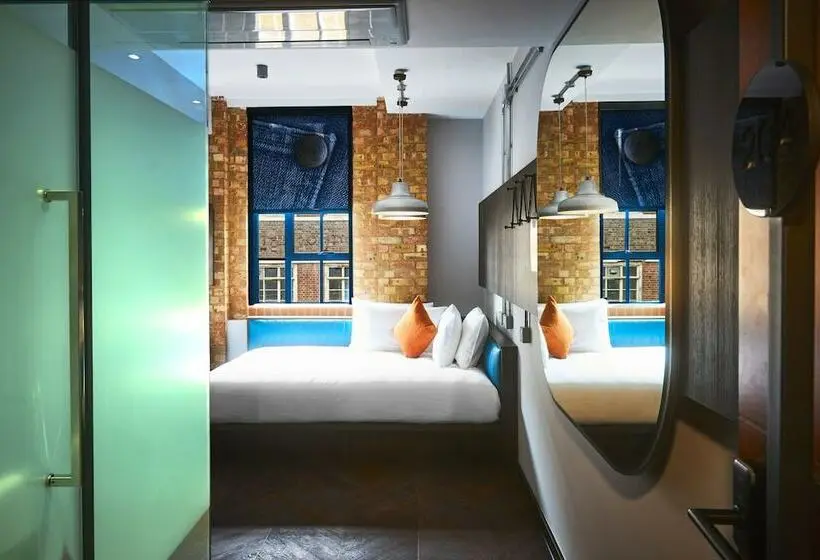 Standard Room, New Road