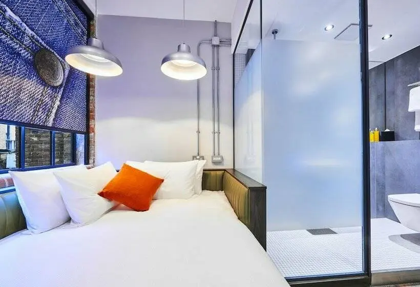 Standard Room, New Road