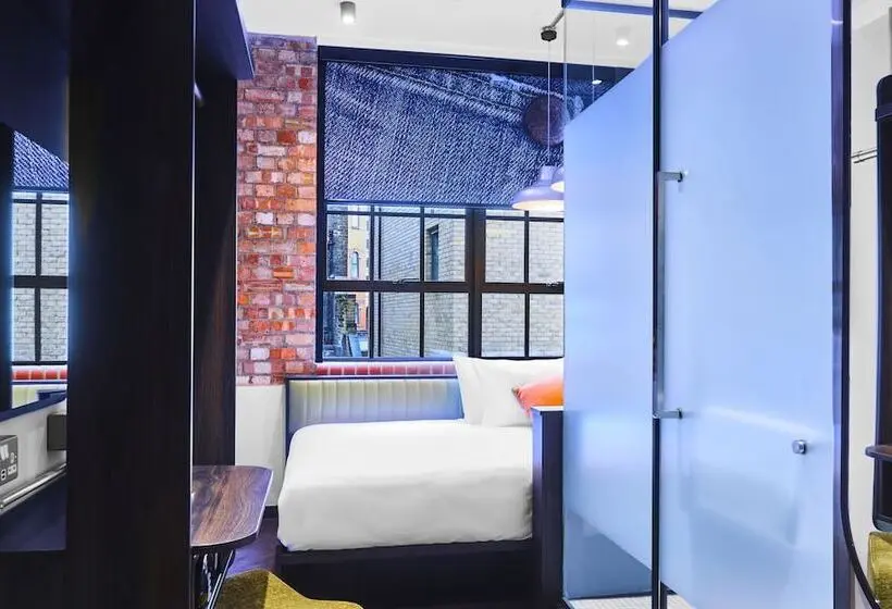 Standard Room with Hot Tub, New Road