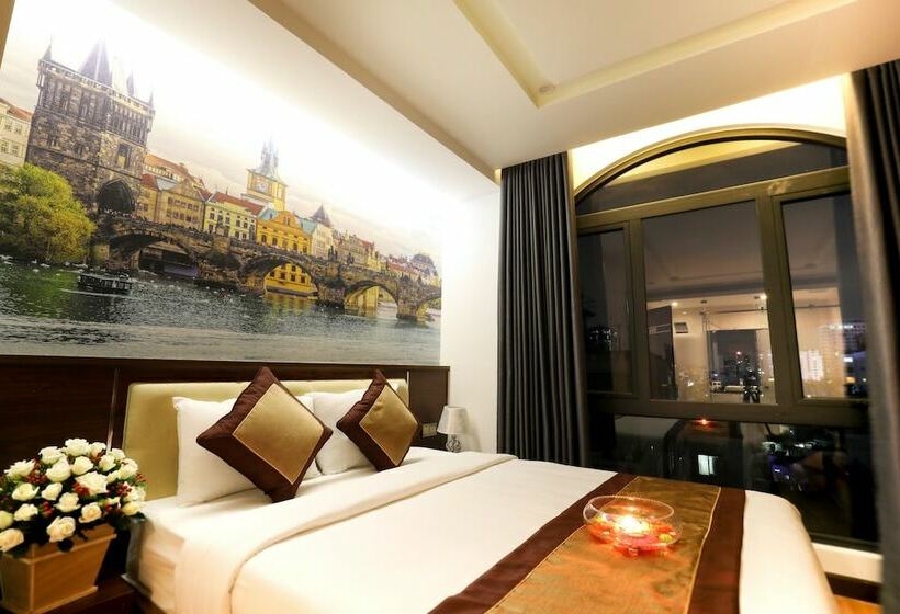 اتاق لوکس با چشم‌انداز شهر, Prague