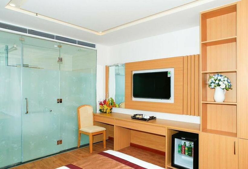 اتاق لوکس, Prague