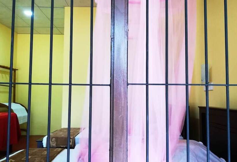 デラックストリプルルーム, Araliya Self Cooking Hostel