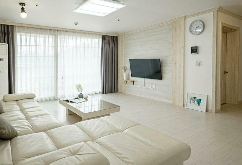 جناح بريميوم, Home Fourest Resort Geoje