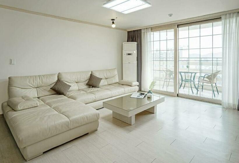 جناح بريميوم, Home Fourest Resort Geoje