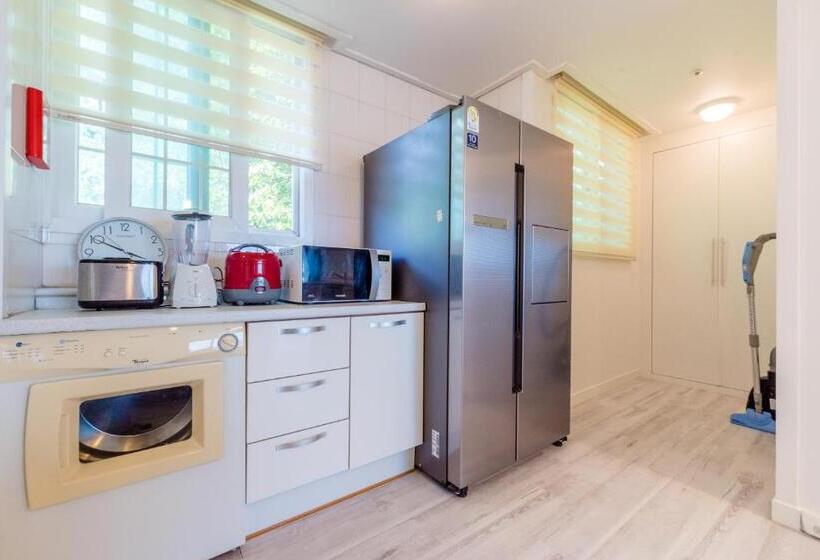 جناح بريميوم, Home Fourest Resort Geoje