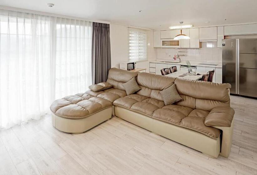 جناح, Home Fourest Resort Geoje