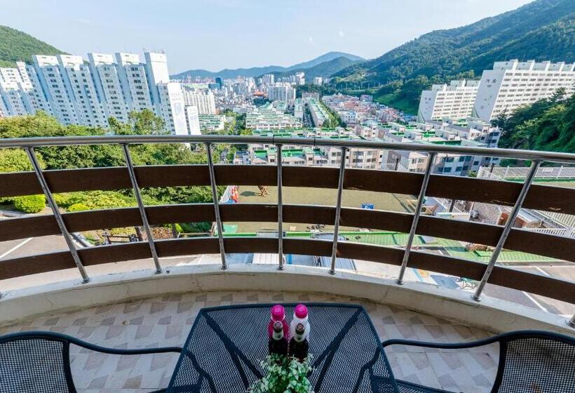 سوییت, Home Fourest Resort Geoje