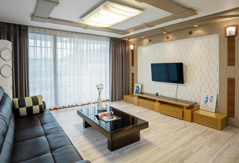 جناح دوبلكس, Home Fourest Resort Geoje